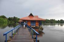 Mesmo com a manhã chuvosa, pronta para mais um dia de explorações na Reserva do Mamirauá, na região de Tefé, no Amazonas